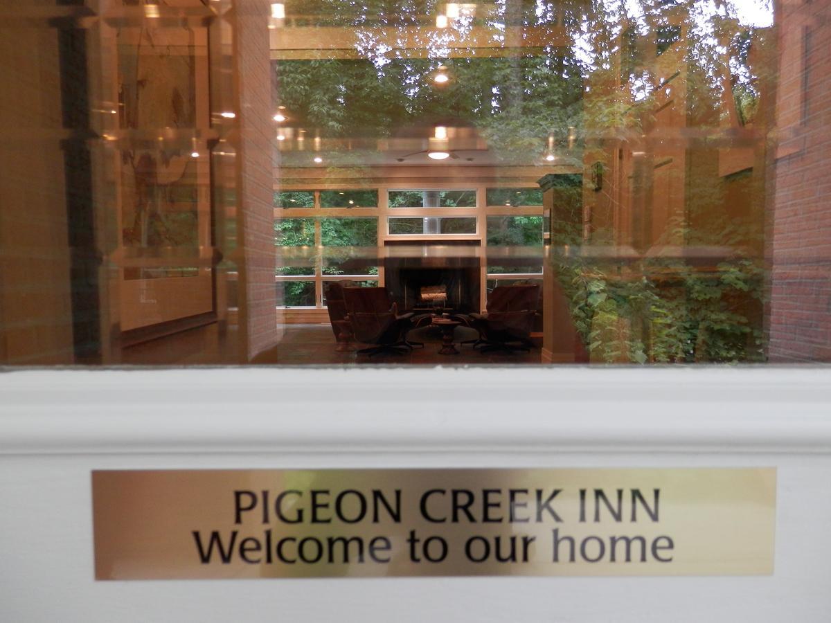 Pigeon Creek Inn - Adults Only Holland Exterior photo
